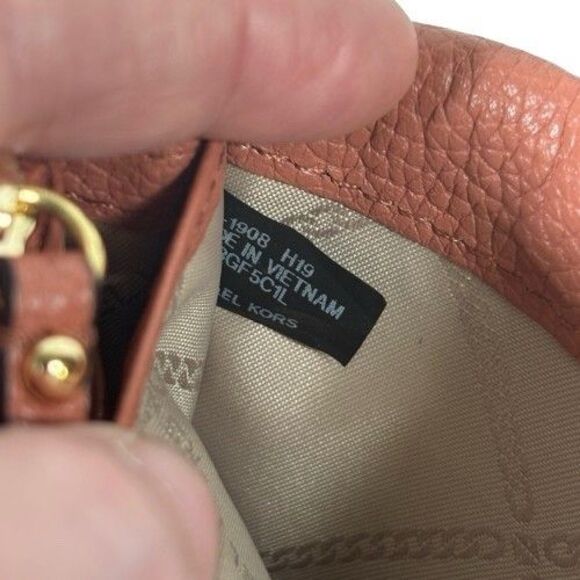 Michael Kors Mott Phone Wallet Crossbody Bag Sunset Peach Pink Pebble Leather - Picture 12 of 16